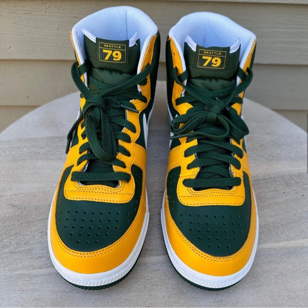 NEW Size 10.5 Nike Terminator High Seattle Supersonics  Green White yellow - Picture 2 of 3